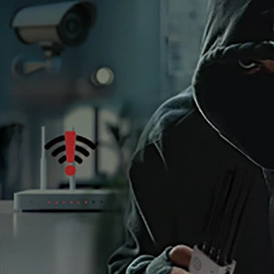 Jammed Wi-Fi cameras go dark while Kevin keeps playing from local storage